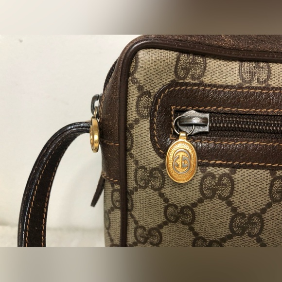 Gucci Vintage Interlocking GG Monogram Zipper Wristlet Cosmetic Pouch Clutch - Picture 3 of 15